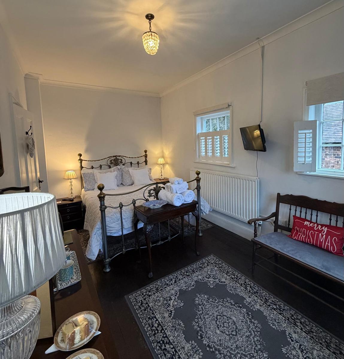 Church Valley Room — king-size bedroom